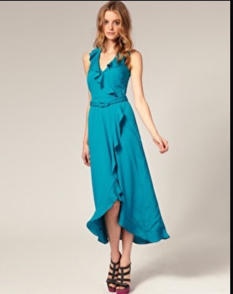 What to wear to romantic wedding in Italy?
