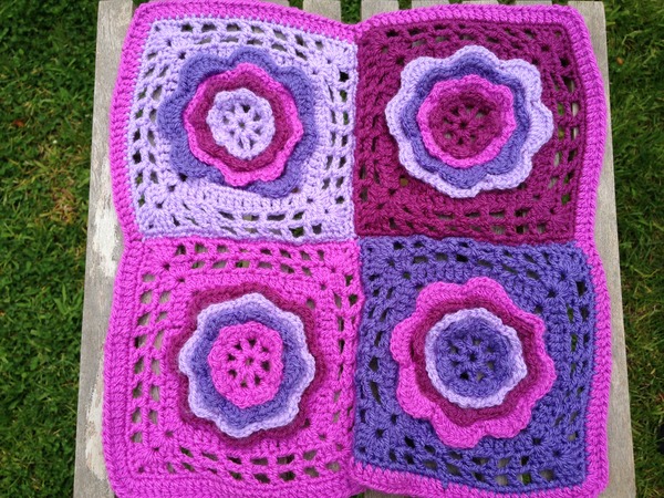 Woolly Hugs: Blankets for the Children of Chernobyl. Squares needed!