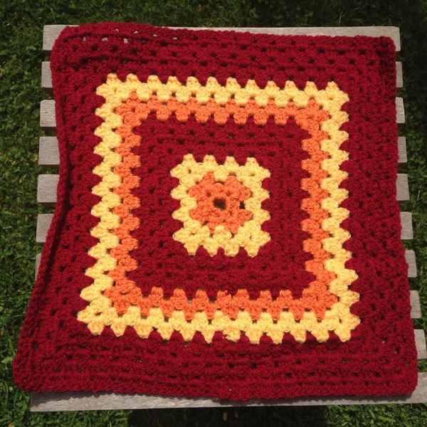 Woolly Hugs: Blankets for the Children of Chernobyl. Squares needed!