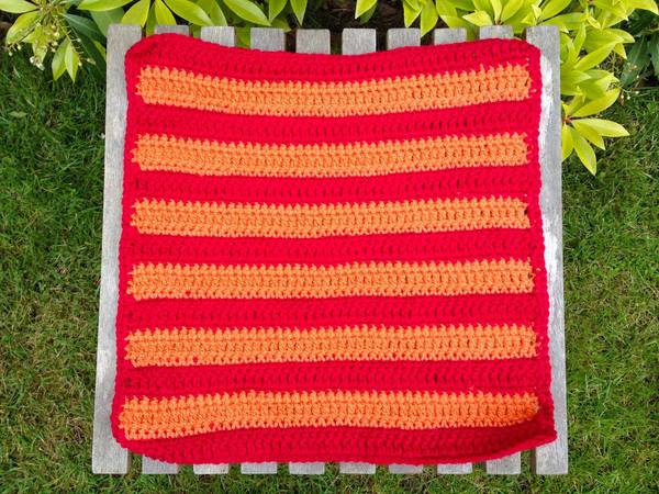 Woolly Hugs: Blankets for the Children of Chernobyl. Squares needed!