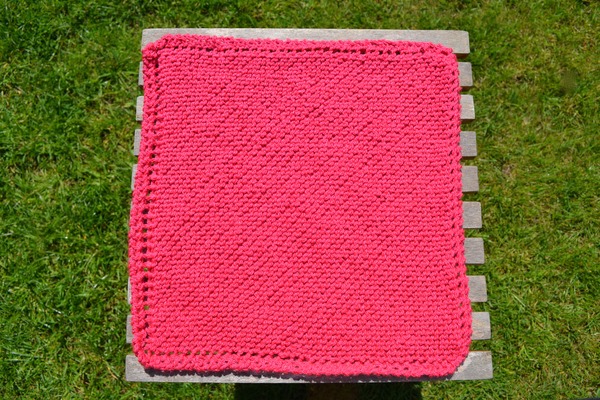 Woolly Hugs: Blankets for the Children of Chernobyl. Squares needed!