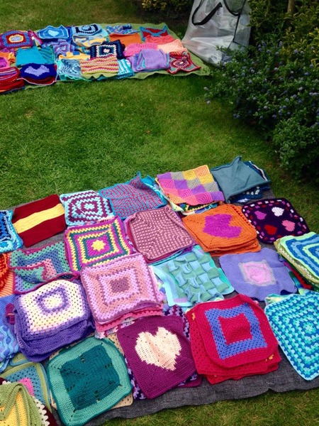 Woolly Hugs: Blankets for the Children of Chernobyl. Squares needed!