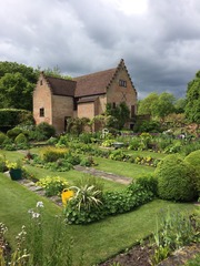 Rough winds do shake the darling buds of May: Alternative potting shed thread