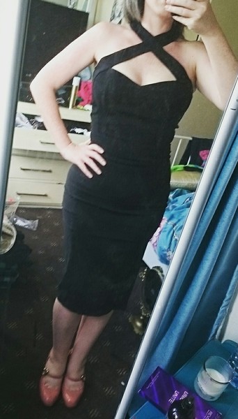 Right. I need a book lifting cleavage enhancing strapless bra to go with this dress. Photo included.