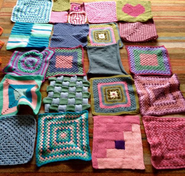 Woolly Hugs: Blankets for the Children of Chernobyl. Squares needed!