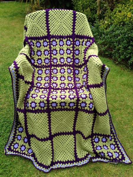 Woolly Hugs: Blankets for the Children of Chernobyl. Squares needed!