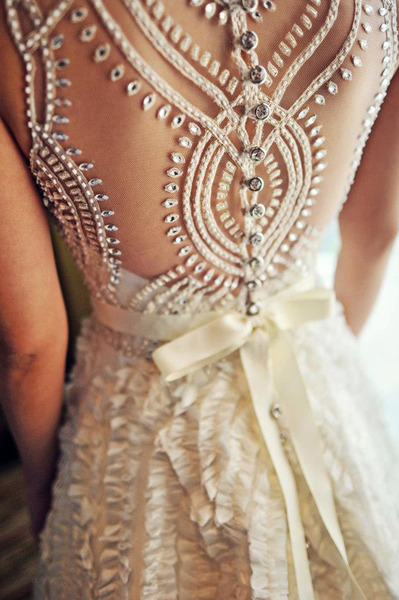 to think strapless wedding dresses aren't very flattering.