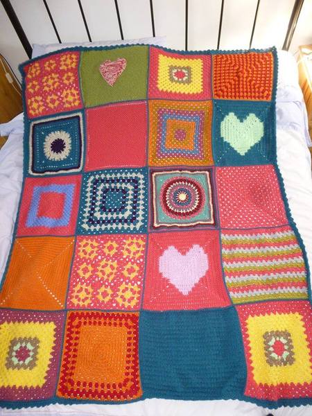 Woolly Hugs: Blankets for the Children of Chernobyl. Squares needed!