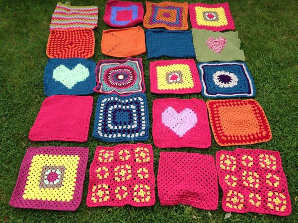 Woolly Hugs: Blankets for the Children of Chernobyl. Squares needed!