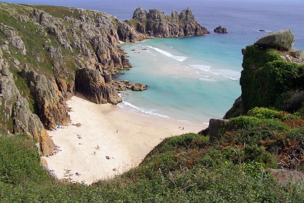 Best beach in cornwall for swimming in July-August