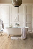 What shade of wood flooring have you got?