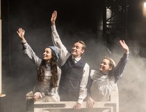 **CLOSED** ***COMPETITION***WIN a family ticket to see 'The Railway Children' at King’s Cross Theatre!