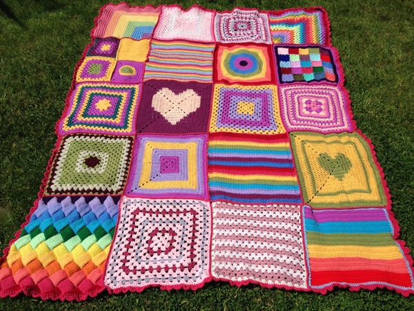 Woolly Hugs: Blankets for the Children of Chernobyl. Squares needed!