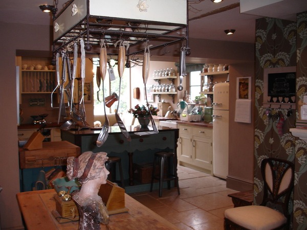 Can we have a kitchen photo thread please? Looking for inspiration and a good opportunity to show off those new kitchens...
