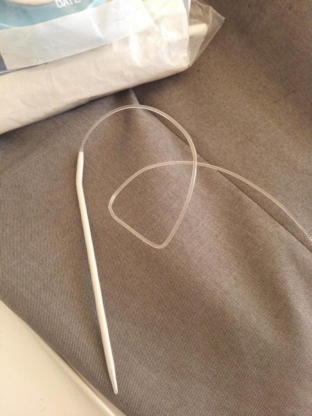 Pony in the round Knitting Needs