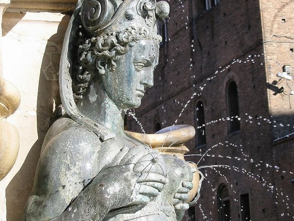 to think nearly all the mums I see are bottle feeding?