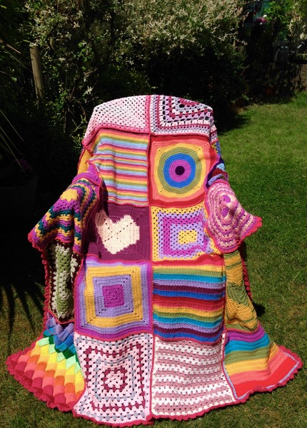 Woolly Hugs: Blankets for the Children of Chernobyl. Squares needed!