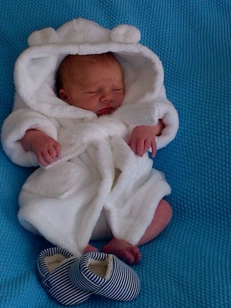 The 15 most pointless things a new baby does not need - so true!