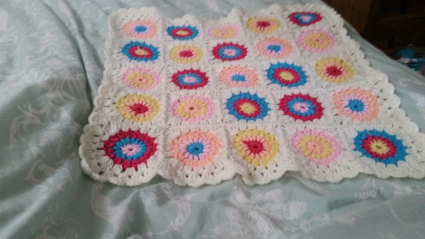 Team Hooker : Come flash your wares at the Hotel Crochetfornia.