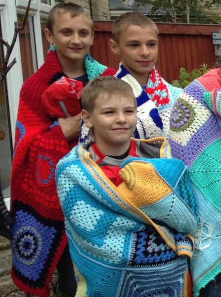 Woolly Hugs: Blankets for the Children of Chernobyl. Squares needed!