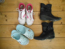 CHILDRENS CLOTHES/SHOES BANK thread