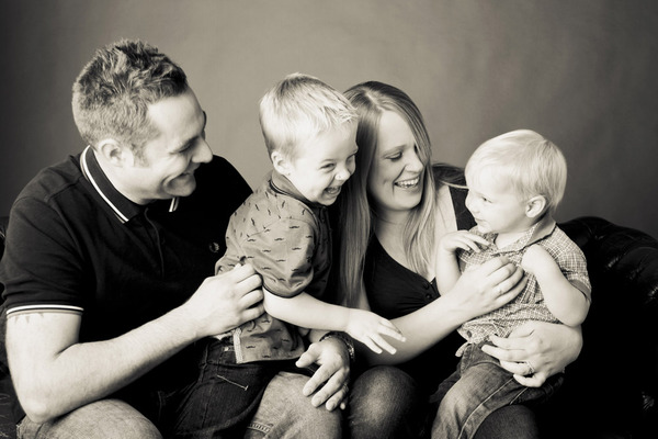 WIN!! Family portrait photo shoot worth over £300