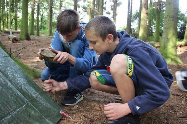 Woolly Hugs: Blankets for the Children of Chernobyl. Squares needed!