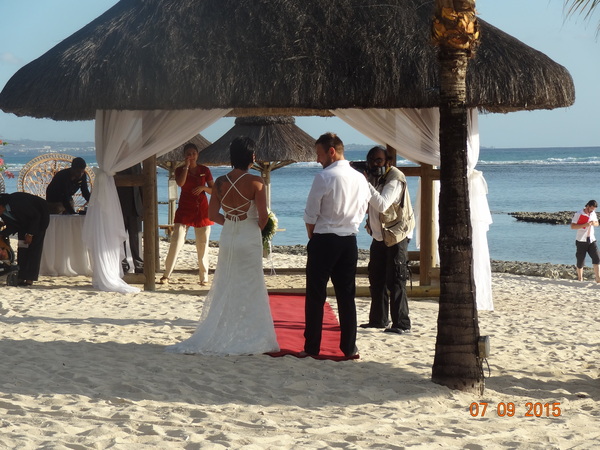 Wedding in 6 weeks - need a dress!!!