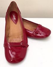 Quick, are loafers mumsy? Need answers fast!