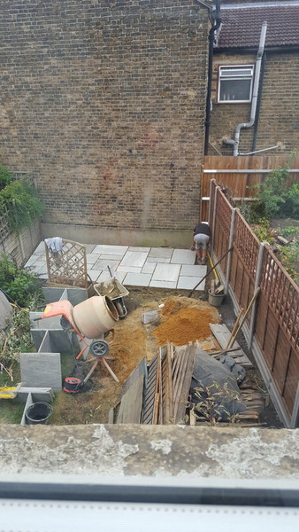 Strange paving! Does this look wrong?