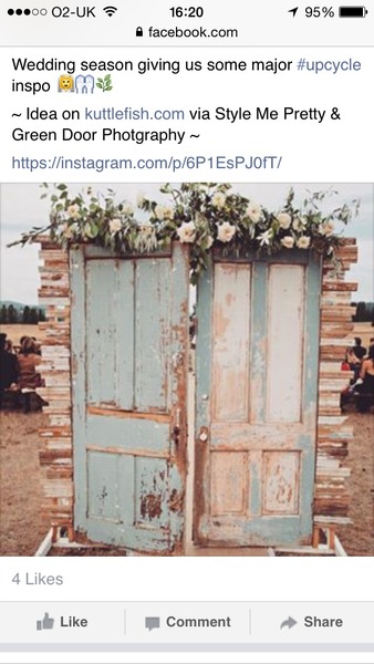 Don your paisley tabards, feel the static crackle, and join our Archers thread team hug.