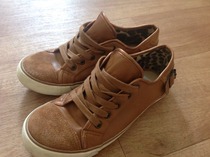 CHILDRENS CLOTHES/SHOES BANK thread