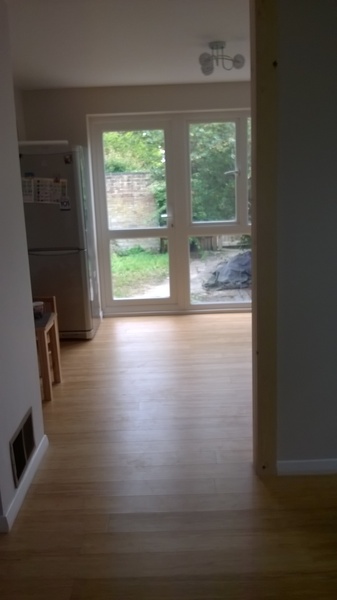 Ideas for (sliding) door please - I am desperate, a photo inside