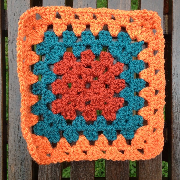 Woolly Hugs. Supporting refugees, lovely crafters and donors, fabulous Mumsnetters we need your help.