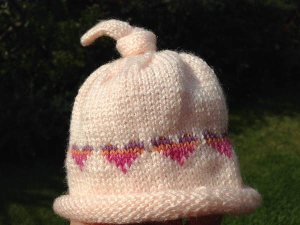 Woolly Hugs. Supporting refugees, lovely crafters and donors, fabulous Mumsnetters we need your help.