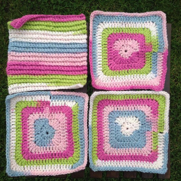 Woolly Hugs. Supporting refugees, lovely crafters and donors, fabulous Mumsnetters we need your help.