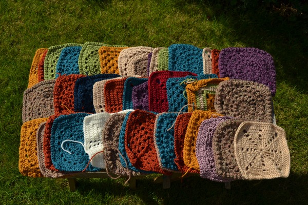 Woolly Hugs. Supporting refugees, lovely crafters and donors, fabulous Mumsnetters we need your help.