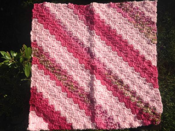 Woolly Hugs. Supporting refugees, lovely crafters and donors, fabulous Mumsnetters we need your help.