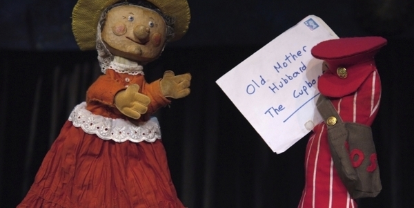 ***COMPETITION*** WIN a family ticket to "Old Mother Hubbard" at Harrow Arts Centre!