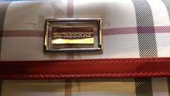 Any Burrberry experts? Genuine or fake.