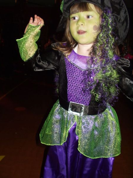Share your Halloween face painting tips with Snazaroo and post a picture for a chance to win a £300 voucher! NOW CLOSED