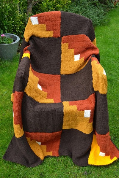 Woolly Hugs. Supporting refugees, lovely crafters and donors, fabulous Mumsnetters we need your help.