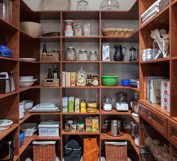 Anyone has a mudroom?