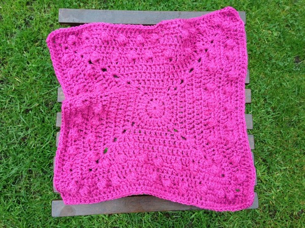 Woolly Hugs. Supporting refugees, lovely crafters and donors, fabulous Mumsnetters we need your help.