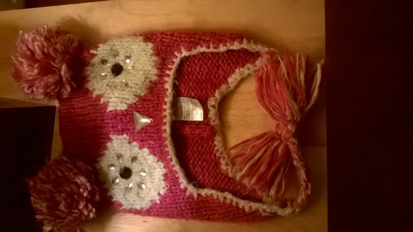 Saw the cutest owl hat/beanie and now I want/need one.