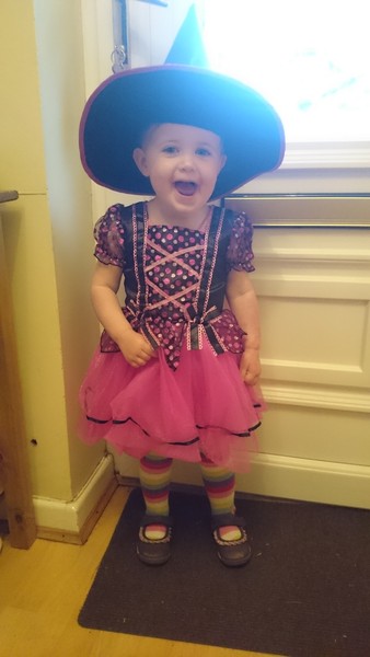 Share pictures of your witches and wizards from this Halloween to win Worst Witch goodies, Halloween choices and £50 Amazon vouchers.