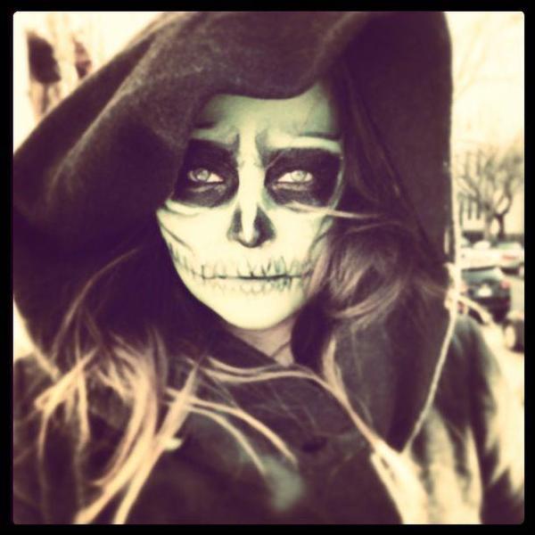 Share your Halloween face painting tips with Snazaroo and post a picture for a chance to win a £300 voucher! NOW CLOSED
