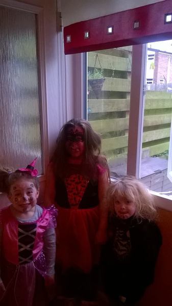 Share pictures of your witches and wizards from this Halloween to win Worst Witch goodies, Halloween choices and £50 Amazon vouchers.