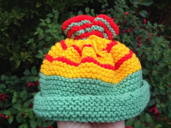 Woolly Hugs. Supporting refugees, lovely crafters and donors, fabulous Mumsnetters we need your help.