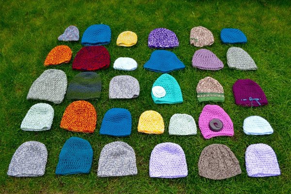 Woolly Hugs. Supporting refugees, lovely crafters and donors, fabulous Mumsnetters we need your help.